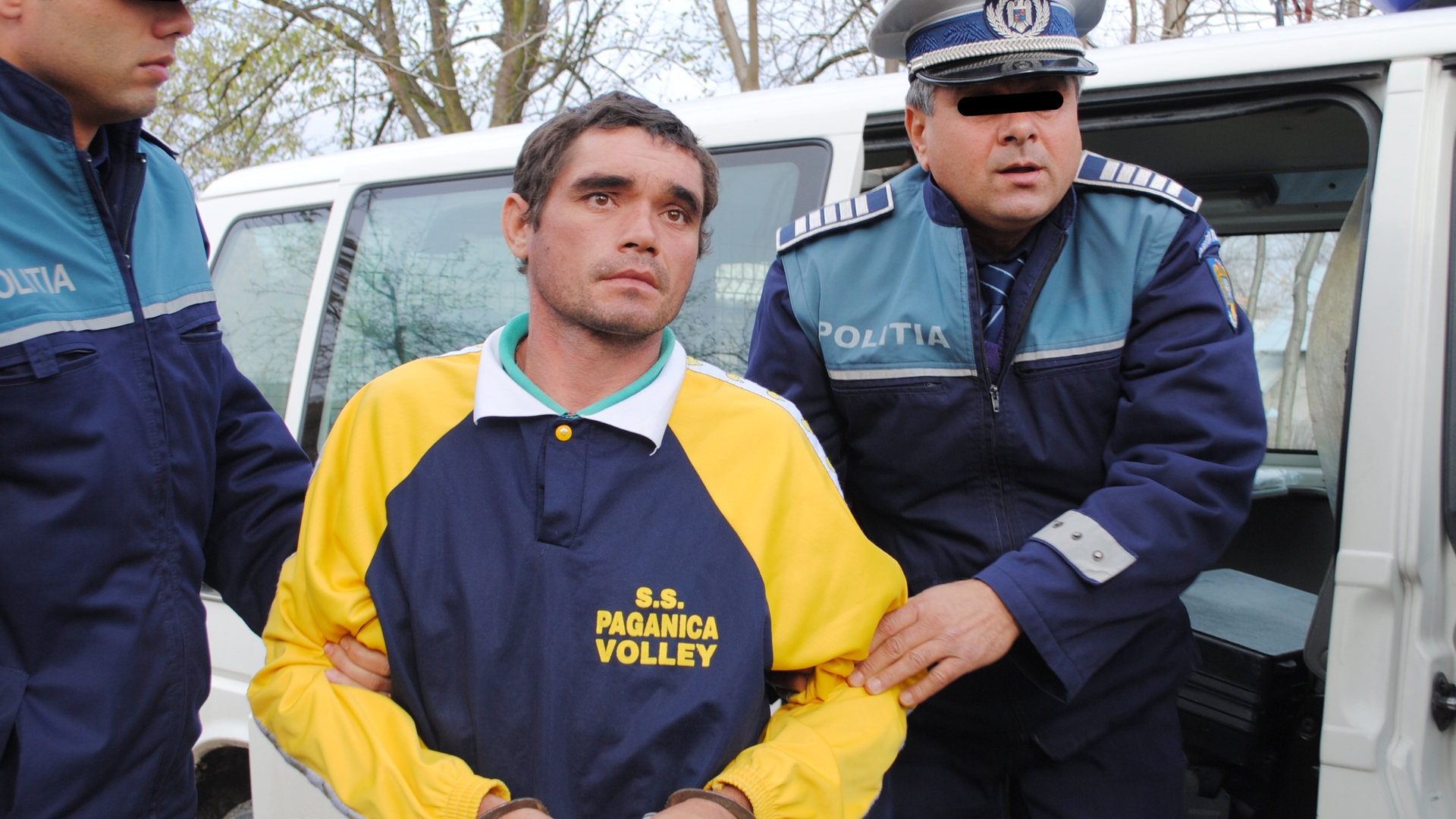 Socant! Un gorjean si-a omorat in bataie iubita, iar copiii au păzit o noapte întreagă cadavrul mamei lor!