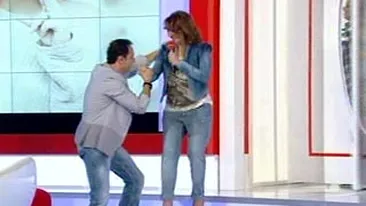 Uite cum arata Giulia Anghelescu la o luna dupa nastere: Sunt o laptareasa, produc bine. De copil ma ocup numai eu