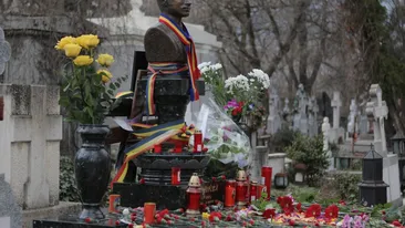 S-au batut ca turcii pe averea lui, dar si-au uitat tatal complet! Fiii lui Ion Dolanescu au lipsit de la parastas!