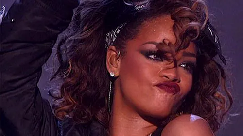 Coreeanul PSY a bătut-o pe Rihanna la Premiile MTV! Gangnam Style a dat de pământ cu We Found Love!