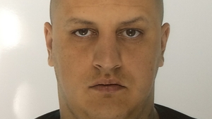 Un interlop roman a ajuns spaima englezilor! Pistolar de „meserie”, el a fost numit captura anului de catre politisti!