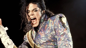 Jacheta purtată de Michael Jackson în turneul "Bad", vândută cu aproape 300.000 de dolari