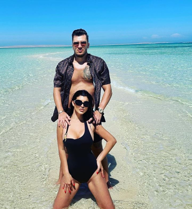 Andreea Tonciu și soțul ei, Daniel Niculescu, în vacanță / (Sursa: Instagram)