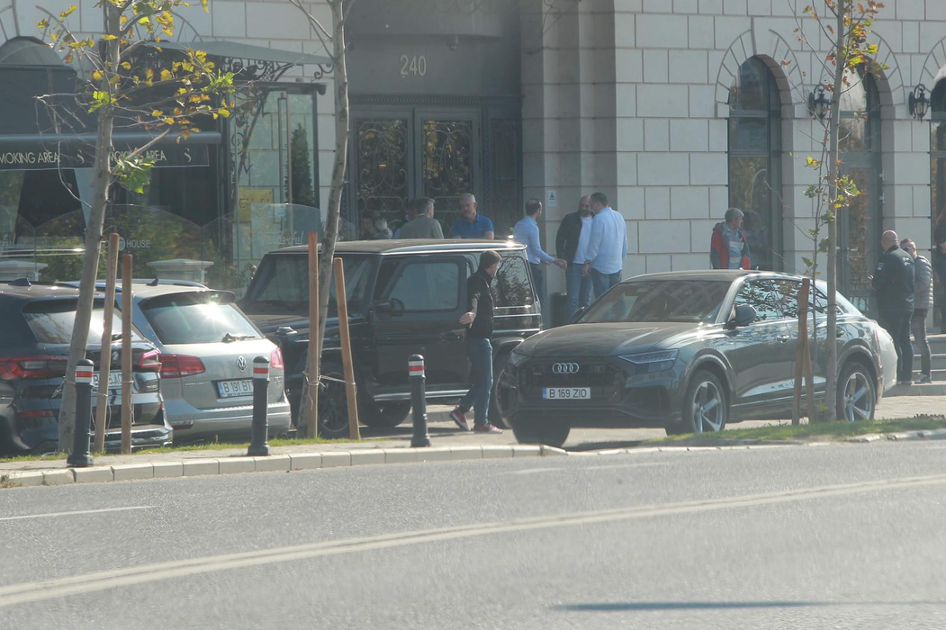 Toni Iuruc circulă cu Mercedes-ul de 150 mii € al Simonei Halep