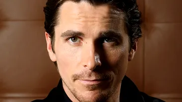 Câţi bani va primi actorul Christian Bale dacă va accepta să îl interpreteze din nou pe Batman