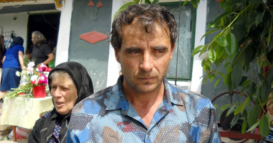 Rudele copilului de nouă ani care a murit, la momentul înmormântării
