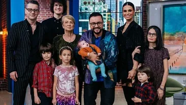 Mama-eroină, obicei bizărel nocturn! Cu câți dintre cei 6 copii ai ei doarme Anca Serea în același pat