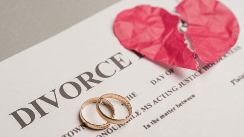 Se modifică procedura de divorț în România? Senatul României a adoptat o inițiativă legislativă nouă