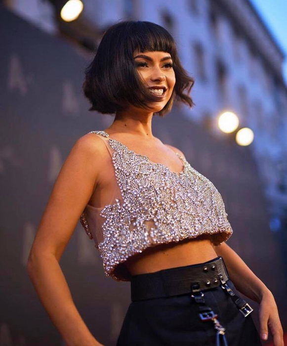 Inna, schimbare radicală de look! N-o mai recunoști pe stradă
