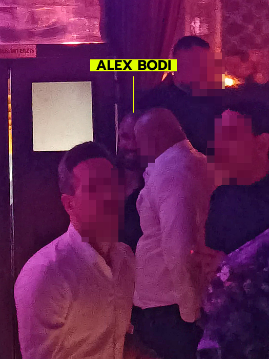 Alex Bodi, fără gagici la Loft, înconjurat doar de prieteni