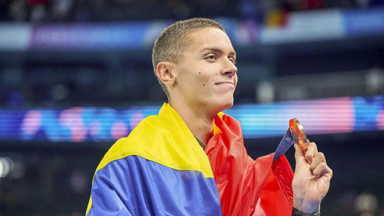 Imagine RARĂ cu David Popovici și Taisia Nițuleasa. Cum s-au pozat cei doi îndrăgostiți în Singapore