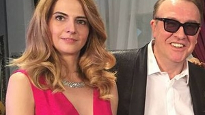 GABRIEL COTABIŢĂ şi iubita lui au ajuns în faţa altarului! Ce vals au pregătit cei doi miri