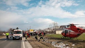 O gravidă a fost lovită de autoturism în Ialomița! Femeia e în stare grava. Un elicopter SMURD a aterizat de urgență