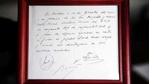 De la acest banal servetel a pornit cariera fulminanta a celui mai valoros fotbalist al Planetei