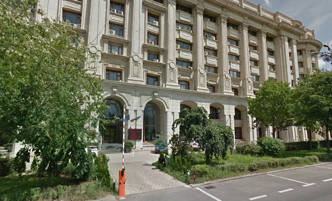Unul dintre păgubiți este un înalt funcționar de la Rezervele Statului