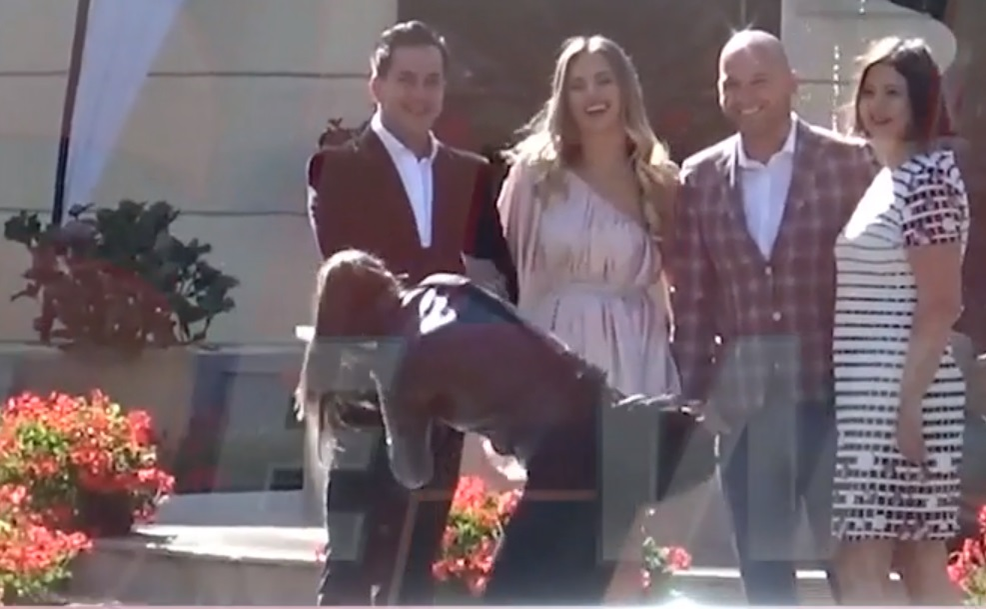 Andrei Ștefănescu s-a căsătorit ieri în secret cu Antonia. Primele imagini de la nuntă