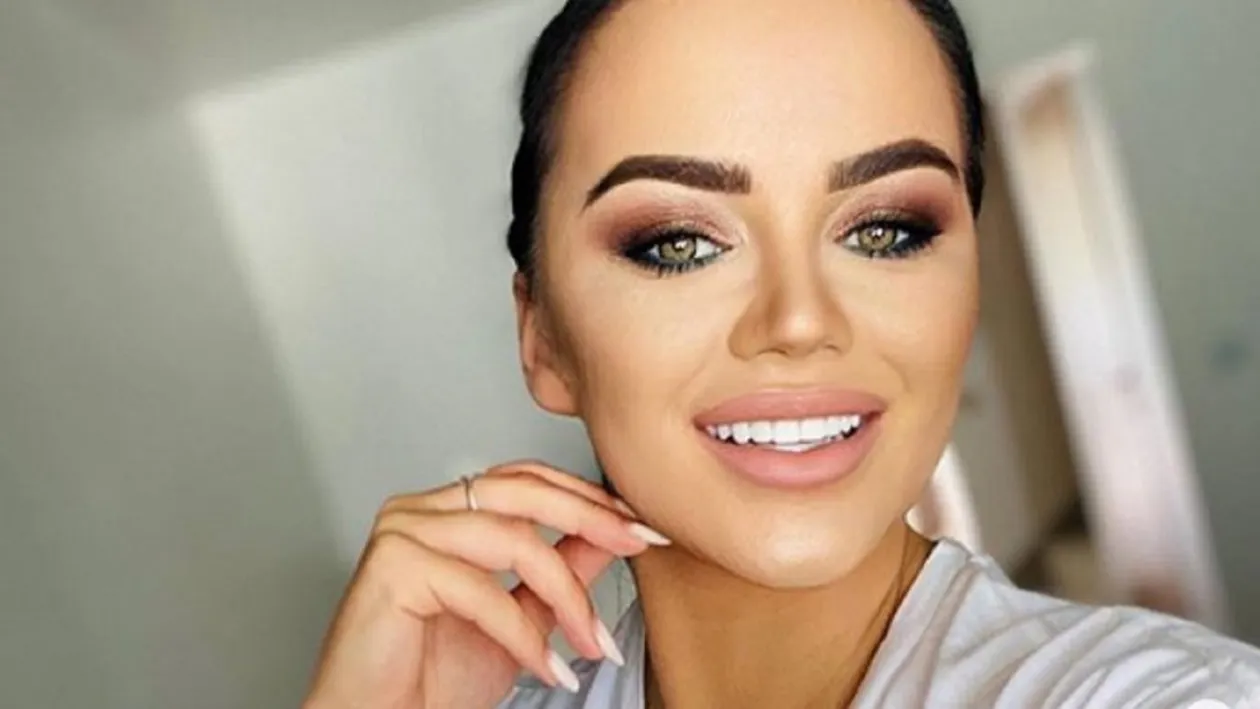 Carmen de la Sălciua, făcută praf de internauți. Ce i-au reproșat aceștia, după ce a postat o fotografie: „Te-ai...”