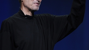 Teoria conspiratiei: Apple l-a tinut pe Steve Jobs "viu" ca sa lanseze iPhone 4S – Voi ce parere aveti?