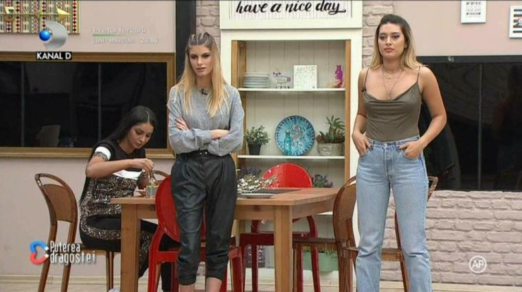 Scene fierbinți la Puterea Dragostei! Bianca a făcut striptease pentru băieții din casă