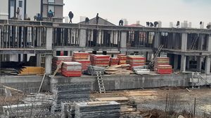Cât câștigă un muncitor pe șantier. Ce salarii sunt în construcții