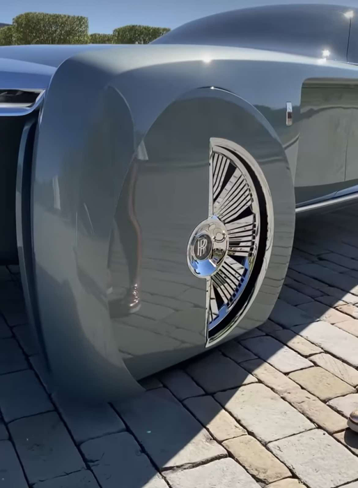 Rolls Royce 103EX este cea mai futuristă mașină a momentului. Foto: Captură Instagram