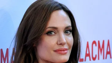 Angelina Jolie si-a trimis copiii sa isi faca pedichiura