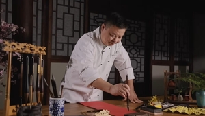 Chef John ne dezvăluie secretul „Burning Noodles”: tăițeii legendari din Sichuan care cuceresc lumea fără să fie extrem de iuți