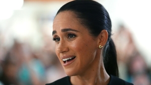 Meghan Markle, criticată după ce a venit cu bijuterii de zeci de mii de dolari la un eveniment caritabil. Ce spun internauții