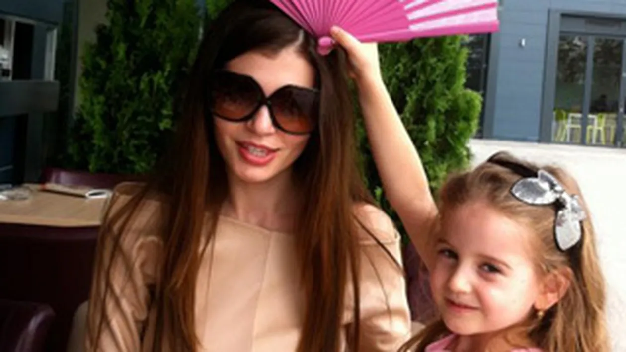 Monica Gabor, versuri din ce in ce mai emotionante de dorul Irinei: Tu, mama, te-ai jertfit pe tine! Ai indurat cat doar o mama ar indura pentru-al sau prunc