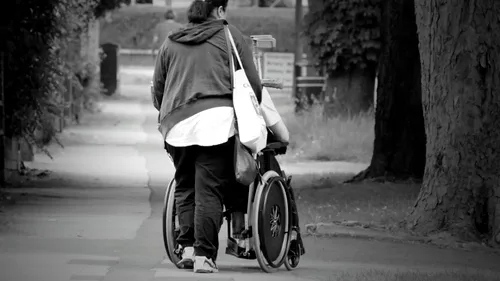 Premieră în România! Copiii cu handicap grav vor primi certificat de handicap valabil până la 18 ani