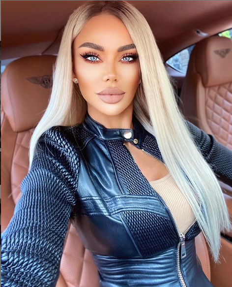 Bianca Drăgușanu a sărbătorit despărțirea de Alex Bodi cu șampanie și în lenjerie intimă! ”