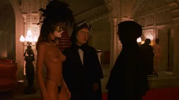 Secretul melodiei din filmul “Eyes wide shut”! Vezi ce ascunde piesa pe care se dezbraca fetele, in timpul ritualului