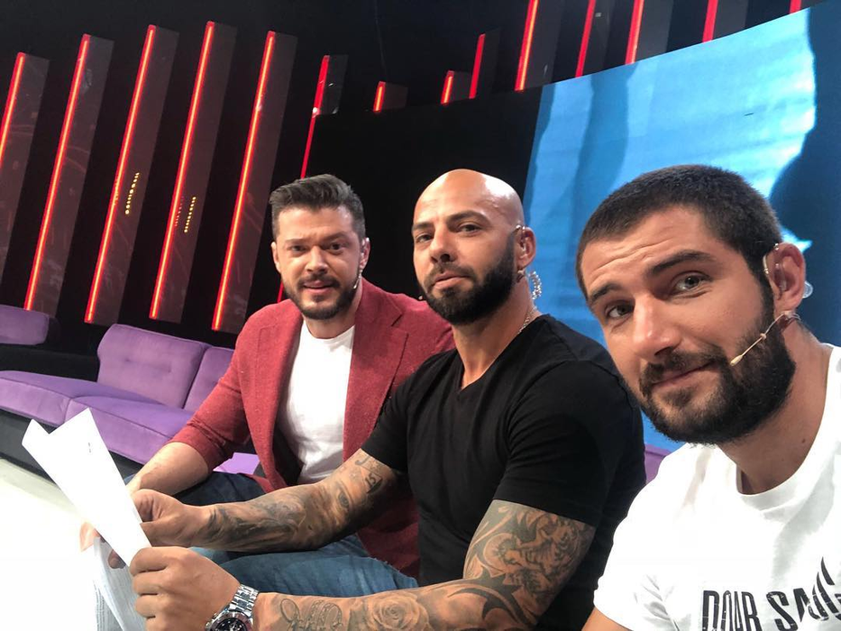 Romanii o vor pe Bianca Dragusanu impacata cu Victor! “Daca trandafirii sunt de la el…”