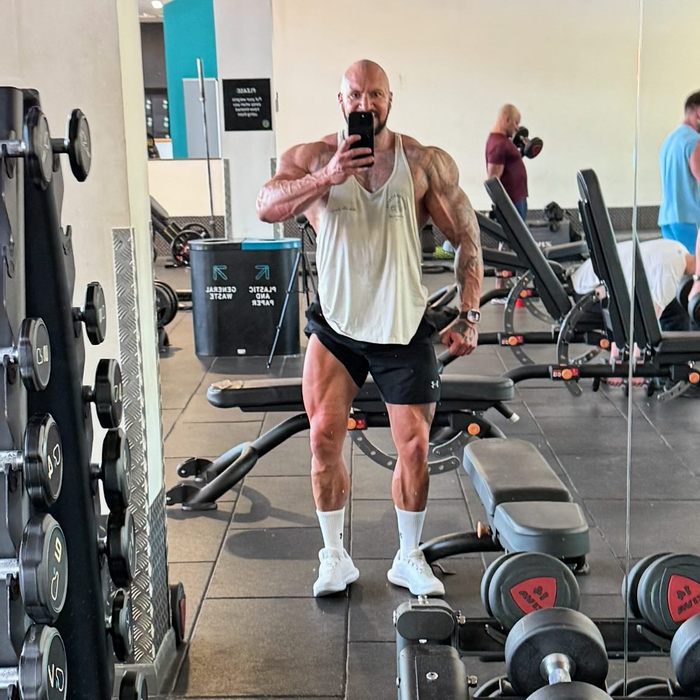 Tragedie în culturism! Un cunoscut bodybuilder a murit la 33 de ani după o urgență medicală petrecută pe scenă