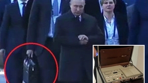 Așa arată "servieta nucleară" a lui Vladimir Putin! Care e butonul care poate declanșa Al Treilea Război Mondial