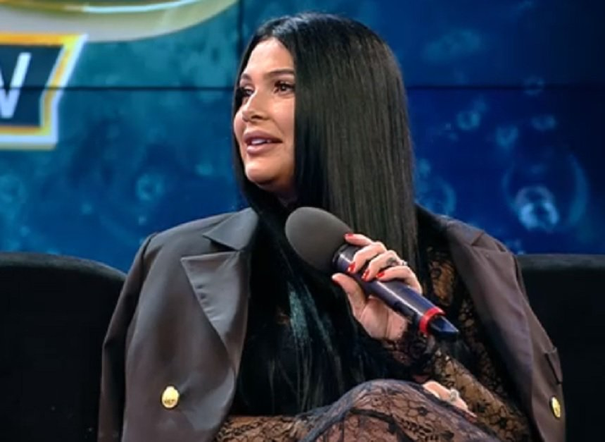 Cum arată Roxana Dobre, iubita lui Florin Salam, după ce a născut trei copii