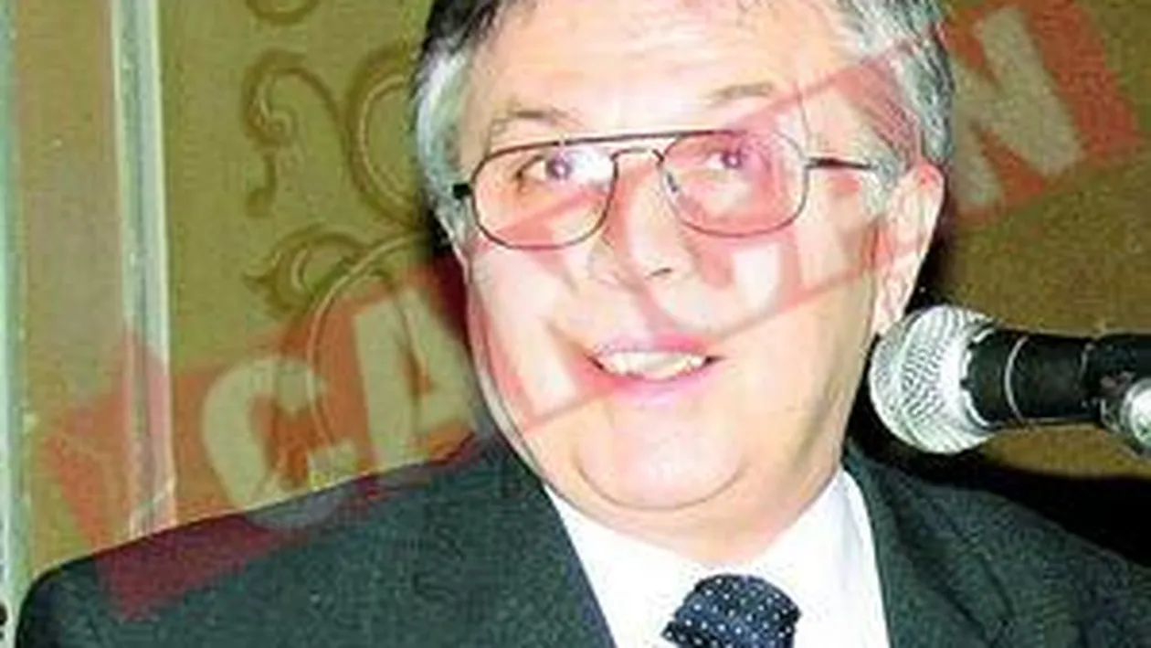 Secretarul general al Camerei ia masa la sufertas