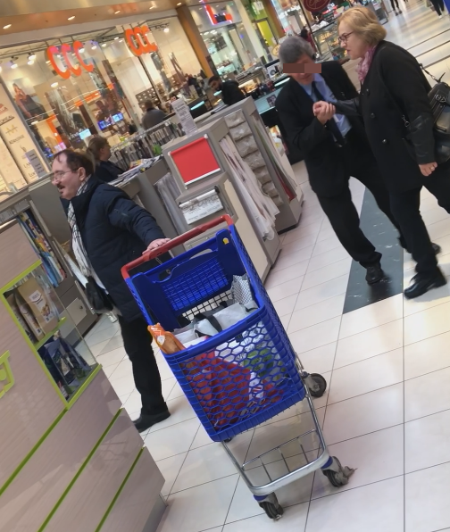 Cornel Palade nu se uită la bani când iese cu soţia la cumpărături