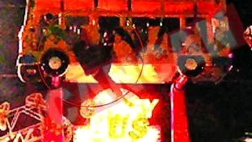 Si-a aruncat copilul de la noua metri inaltime