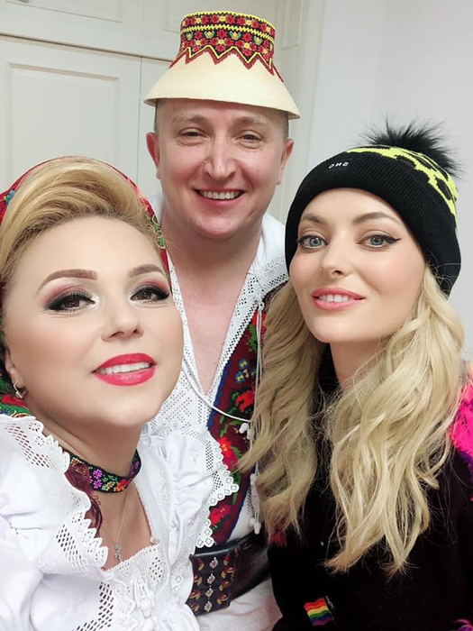 Cornelia și Lupu Rednic, despre viața în sărăcie la mașină de 80.000 €! NU îi recunoști la propria lor nuntă de acum 27 de ani