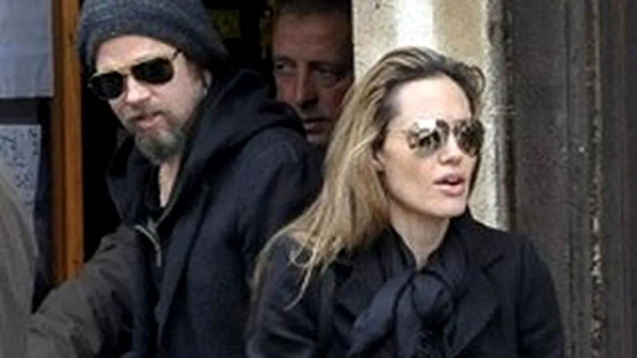 Angelina prefera barba lui Johnny Depp