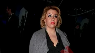 Oana Roman: Imi doresc foarte mult un copil, dar din pacate nu s-a putut