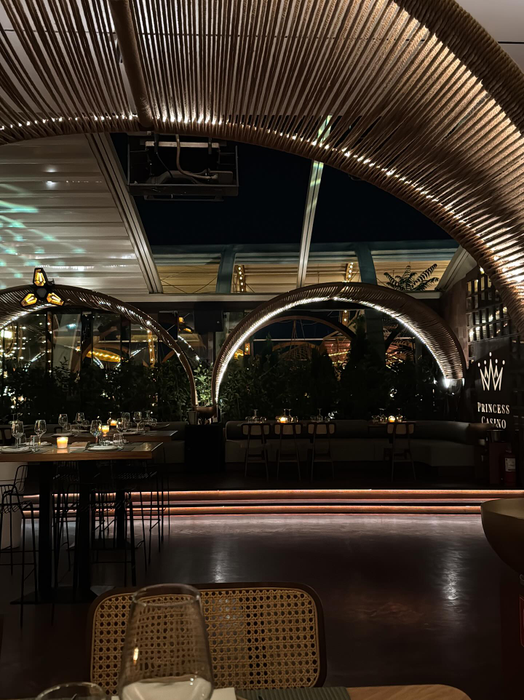 Vanessa a pus poze de la petrecere pe rețelele de socializare, dar fără Bogdan de la Ploiești (Foto: Instagram)
