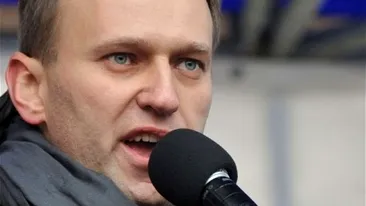 FOTO. Momentul în care Aleksei Navalnîi ar fi fost otrăvit, surprins în aeroport de un pasager. Imaginea s-a viralizat