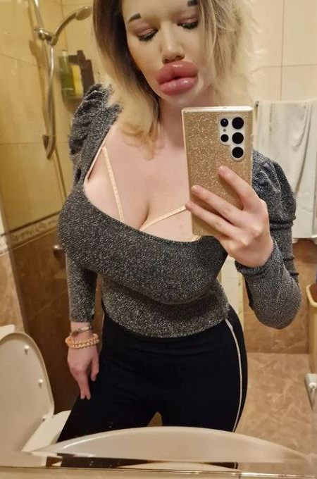 Andrea Emilova Ivanova se bucură de popularitate pe internet. Sursă foto: Instagram