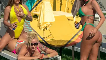 Brigada “silicoane” a făcut senzație la piscină!