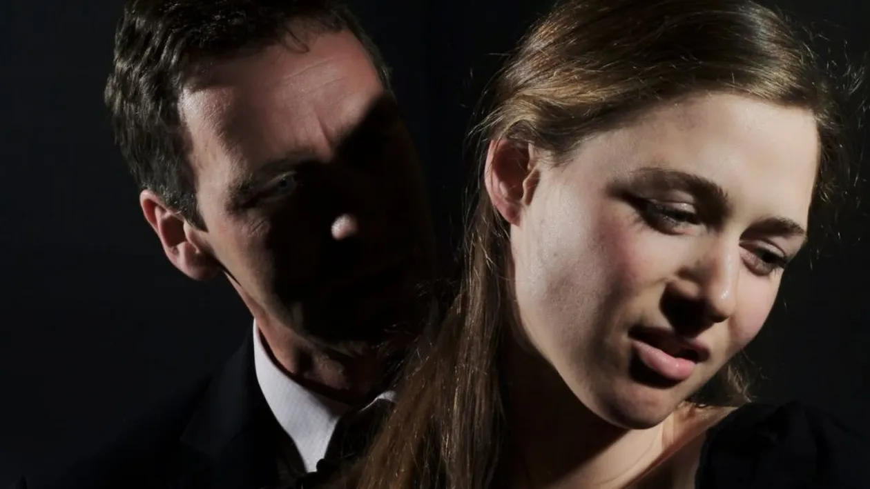 Horoscop 27 noiembrie 2019. Zodiile care vor începe o relație amoroasă la locul de muncă