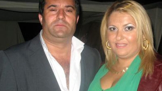 Ionita, catre Viorica din Clejani: "Suntem in criza, asa ca mucles, nu iti cumpar cadouri scumpe!"