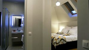 Câți bani a dat o româncă pentru un concediu într-un motel din Sinaia. "Pentru 8 nopți de cazare, 3 salarii este convenabil?"