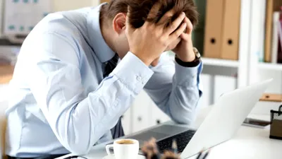 Un inginer a ajuns să fie concediat după ce și-a luat 14 pauze de toaletă într-o lună de muncă. Ce au descoperit șefii pe camerele de supraveghere